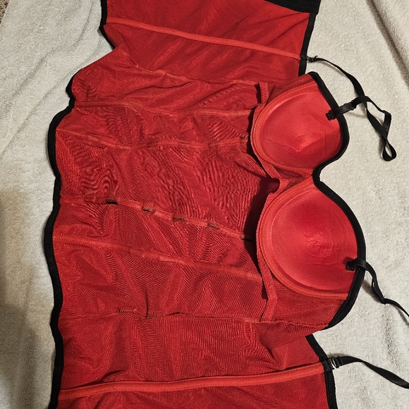 Red Satin Corsette - Picture 4 of 5
